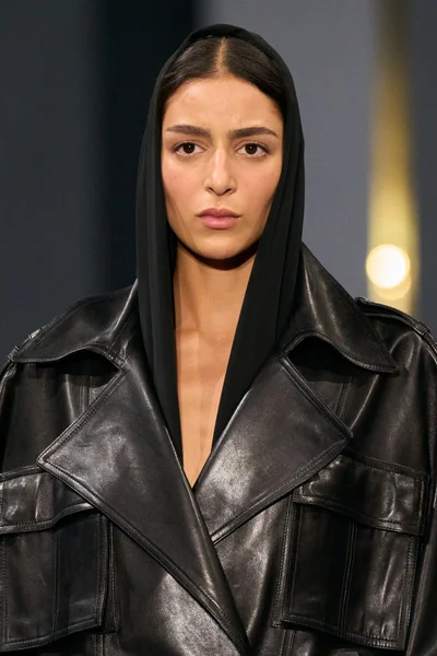 Look 56
